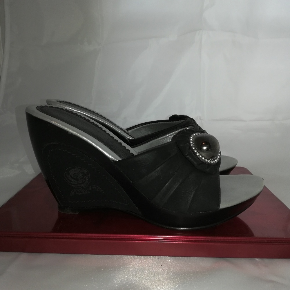 Black Korean Wedge Sandals size 6.5